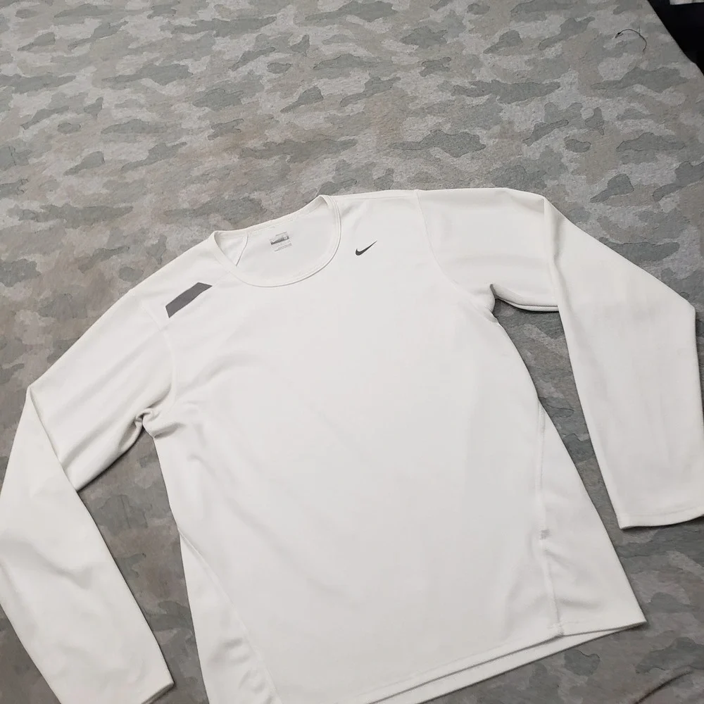 Nike Shirt Mens Small White Pullover Long Sleeve Athletic Fitness Gym